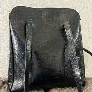 Chic Black Crocodile-Embossed Women's Backpack